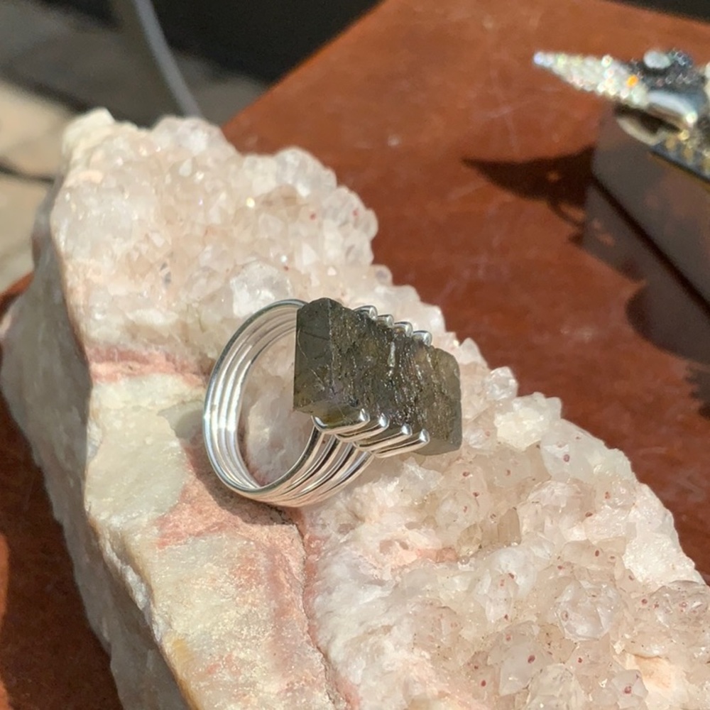 NATURAL LABRADORITE ROUGH 925 STERLING SILVER RING, SIZE 6.5 - Picture 5 of 9